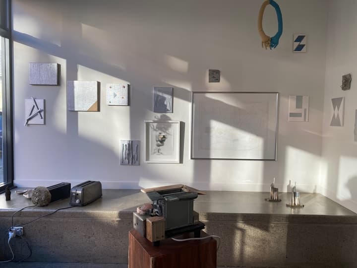 Dit Dit Dit Dit ~ A group exhibition