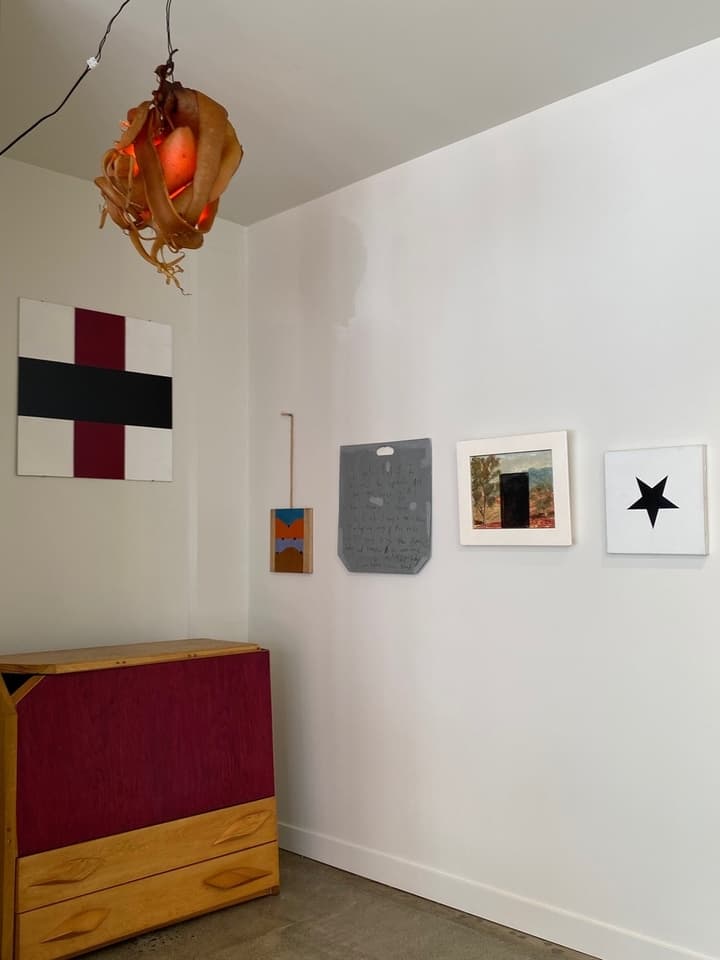 Dit Dit Dit Dit   ~  A group exhibition