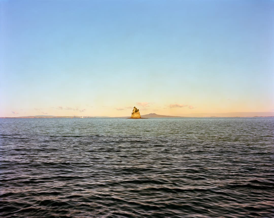 Kotanui Island and Rangitoto (After Kinder), Whangaparāoa